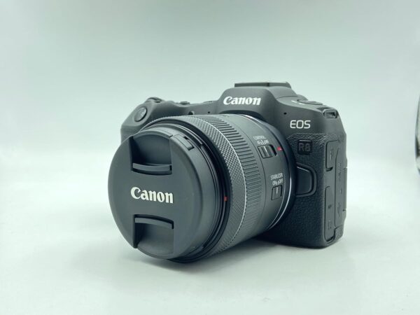Canon EOS R8 Mirrorless Camera RF24-50mm F4.5-6.3 is STM Lens Kit, Full-Frame Hybrid Camera, 24.2 Megapixel CMOS Image Sensor, 4K Video, Content Creator Vlogging Camera, Black
