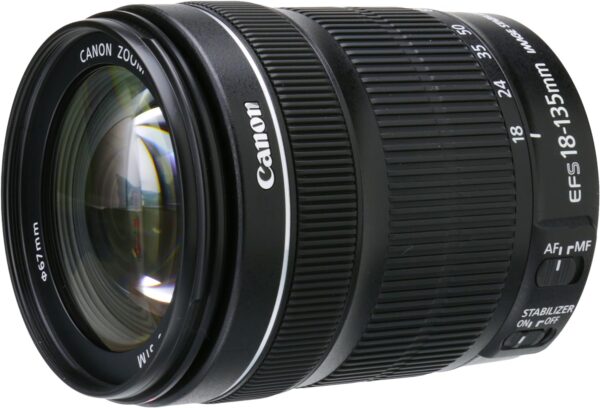 Canon EF-S 18-135mm f/3.5-5.6 is STM